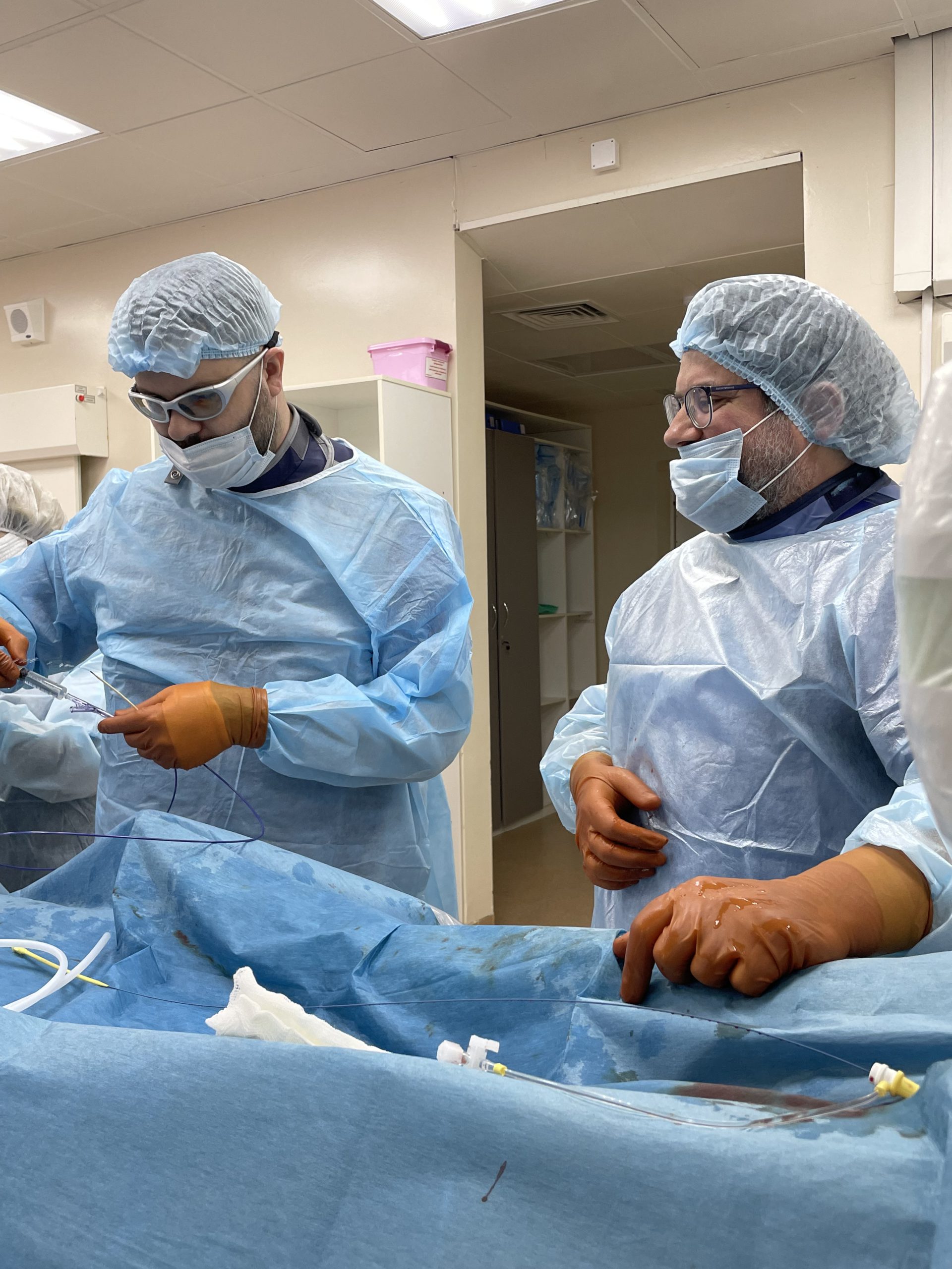 В клинике кардиохирургии запустили новые оперативные вмешательства на венах нижних конечностей